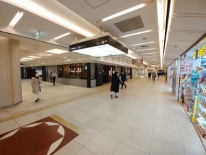 横浜駅西口地下街スターバックス